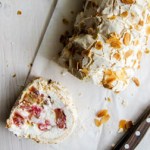 Rhabarber-Baiser-Rolle