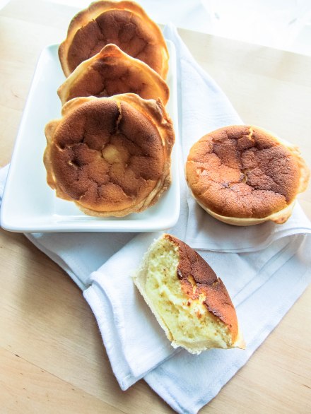 besonders frisch ein Gedicht - knuspiger Teig, karamellige Kruste, cremig, käsige Füllung