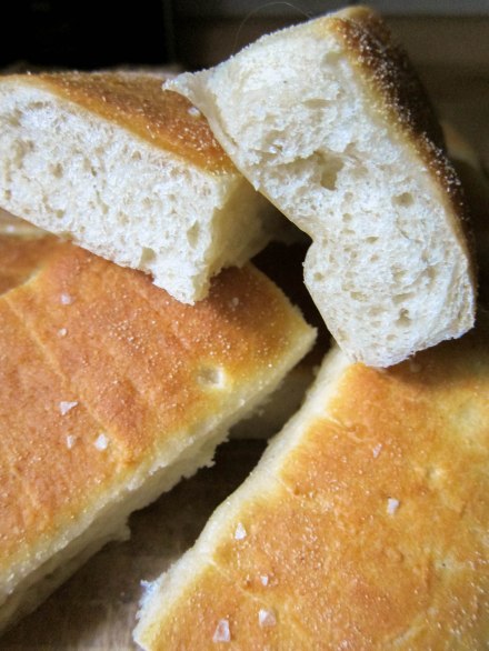 Egal ob Nackensteak, Schweinebauch, Halloumi oder Tofuwürstchen - von diesen Semolinabuns träumen alle!